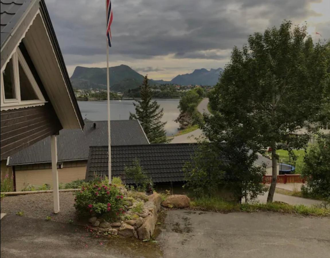 Koselig Studioleilighet I Svolvaer - Lofoten Ved Svolvaergeita, Djevelporten Svolvær Exterior foto